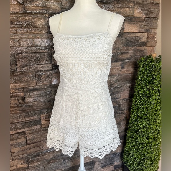 Kendall & Kylie Cream Lace Dress - Picture 1 of 5